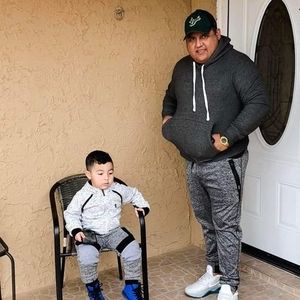 Meet your Posher, Luis